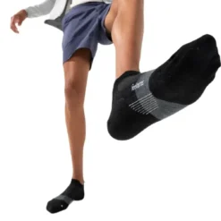 Feetures Merino 10 Ultra Light No Show Tab