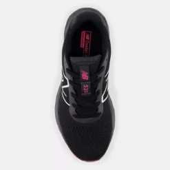 New Balance 520 V8