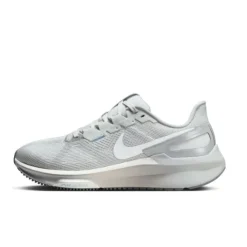 Nike Structure 25