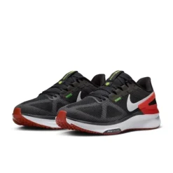 Nike Structure 25