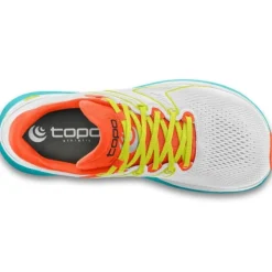 Topo Athletic Phantom 2